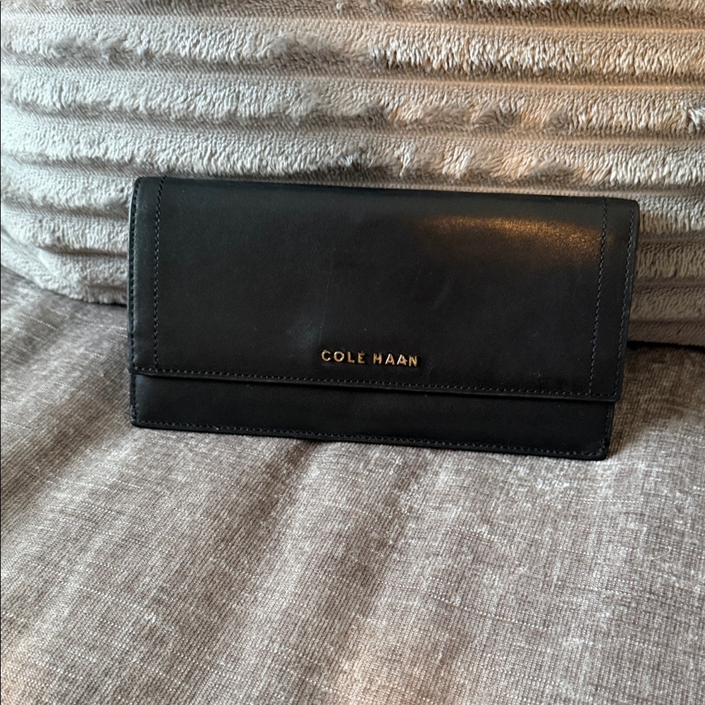 Cole Haan Elegant Black Wallet